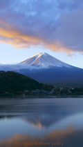 iPhone5用[640x1136]高画質壁紙「富士山黎明-Mt. Fuji」