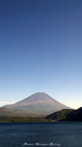 iPhone5用[640x1136]高画質壁紙「富士山と本栖湖-Mt. Fuji」