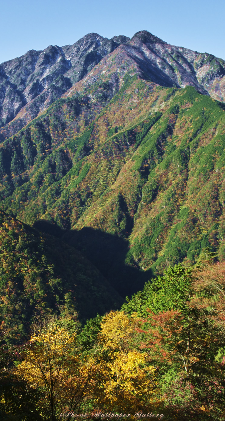 iOS 7-iPhone5用高画質壁紙「秋の山肌」